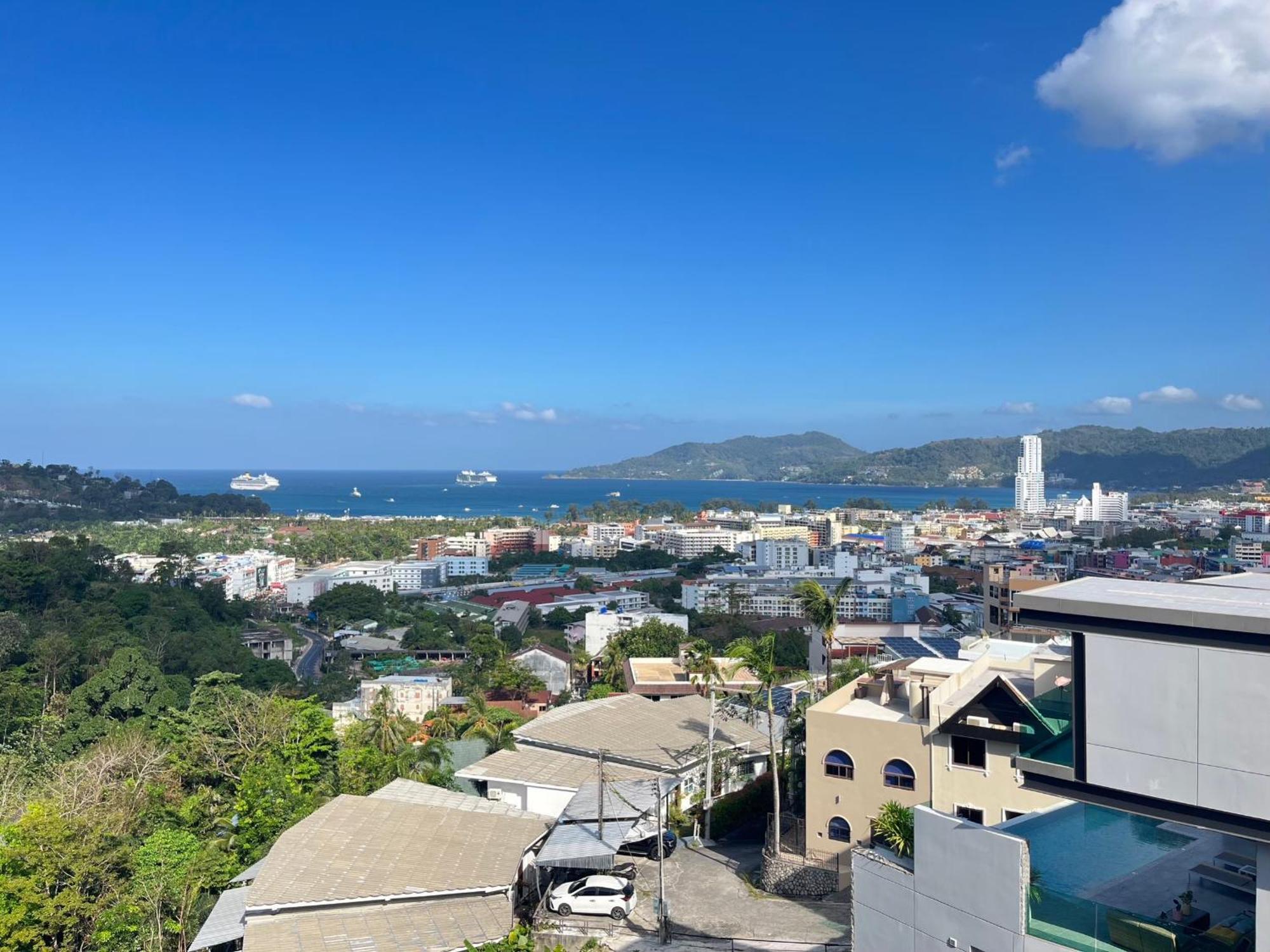 Patong Bay Hill Hotel Exterior photo