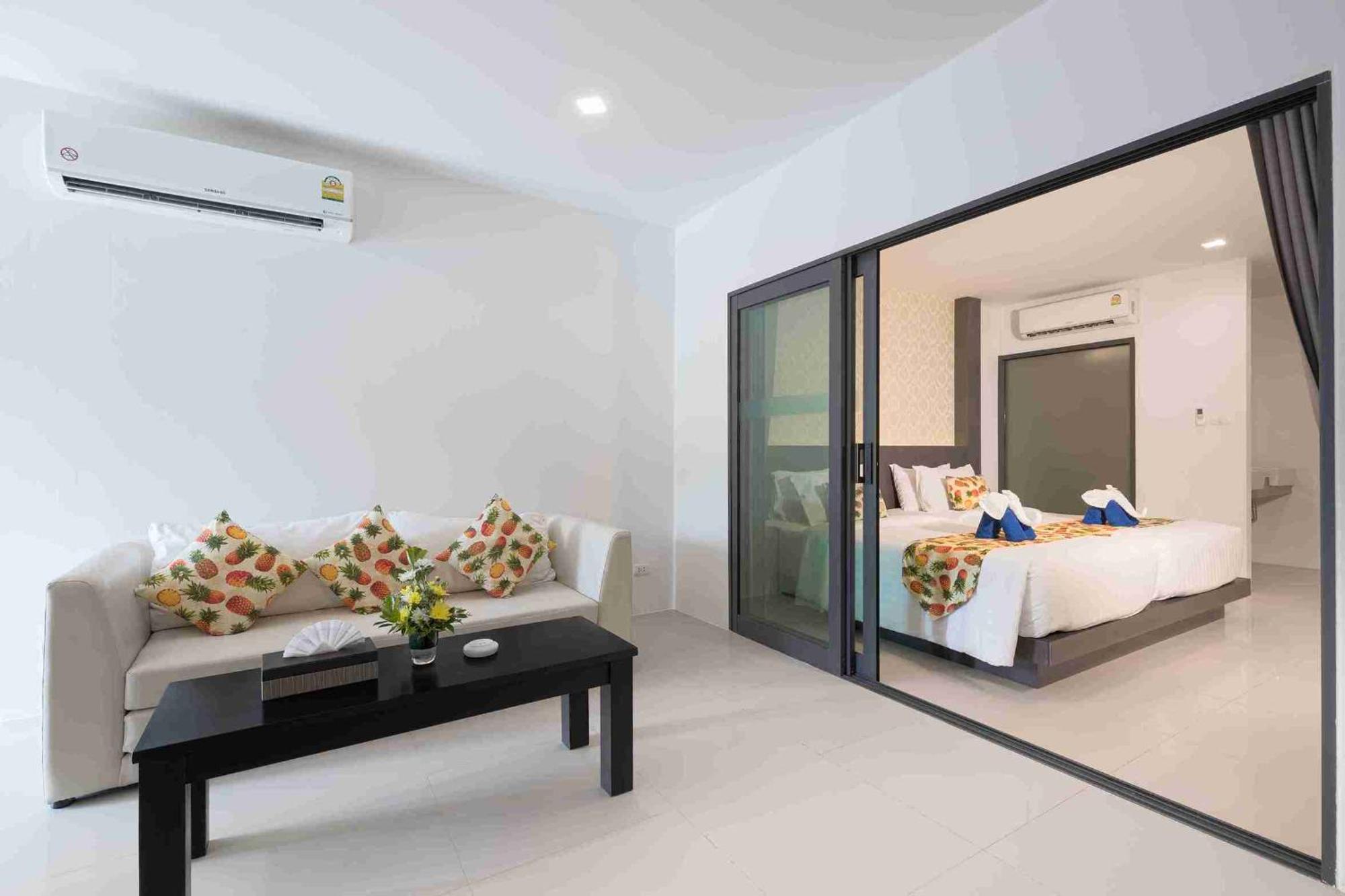 Patong Bay Hill Hotel Exterior photo