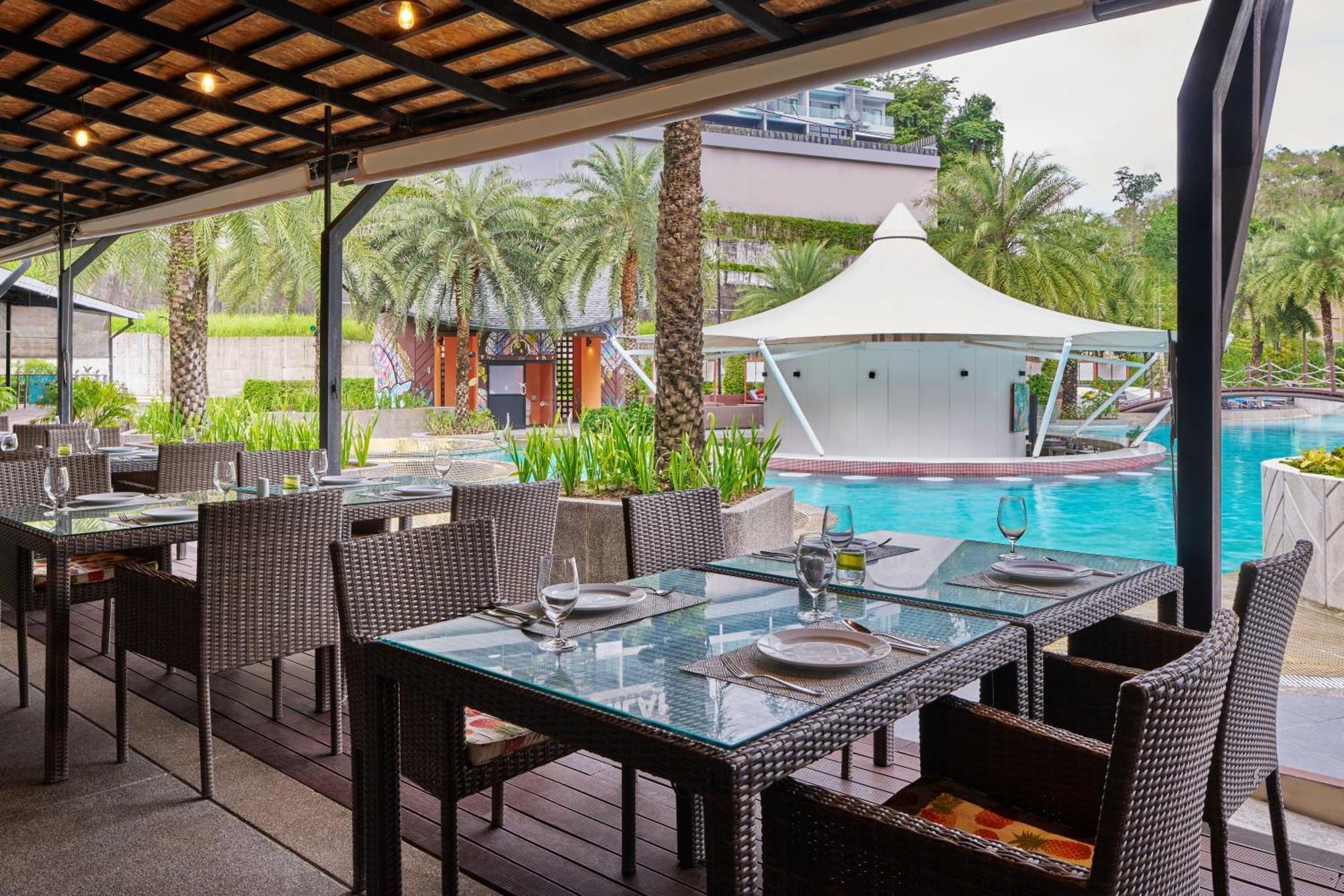 Patong Bay Hill Hotel Exterior photo