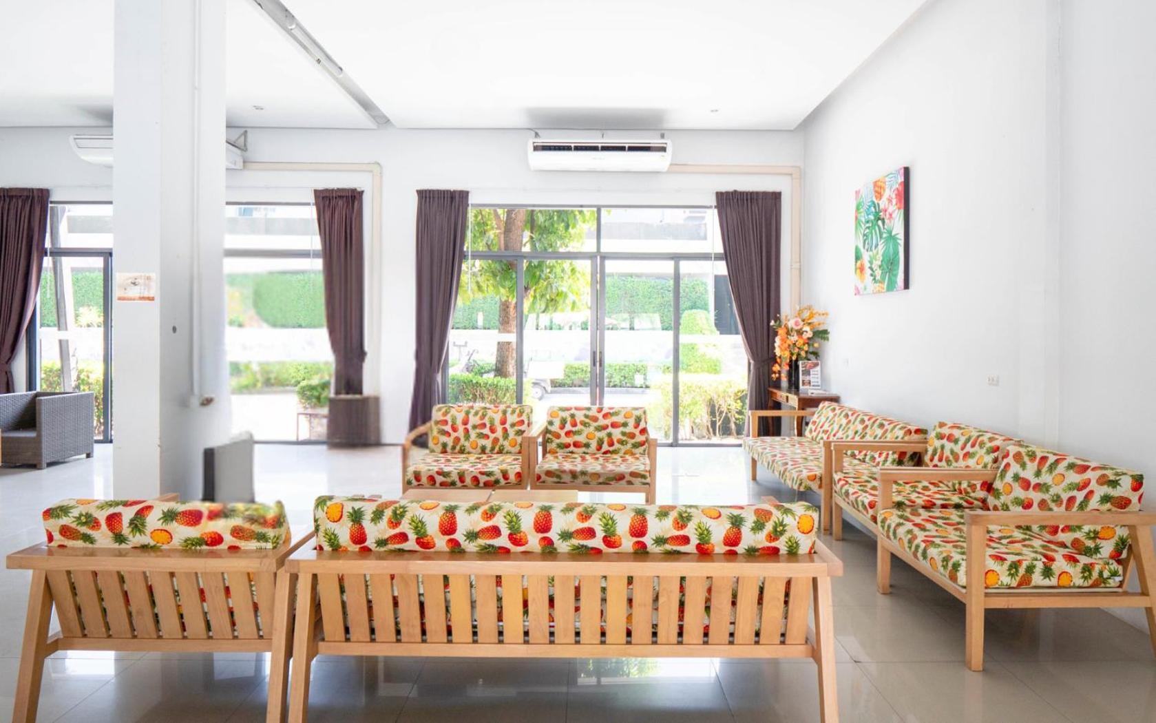 Patong Bay Hill Hotel Exterior photo